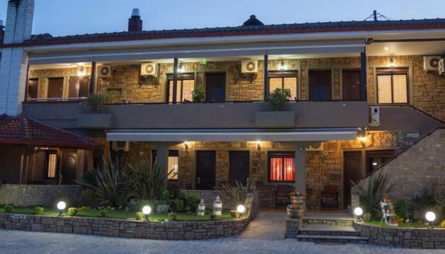 Guesthouse Kallinikos - Λουτρά Πόζαρ