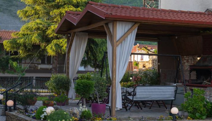 Guesthouse Kallinikos - Λουτρά Πόζαρ