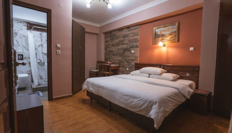 Guesthouse Kallinikos - Λουτρά Πόζαρ