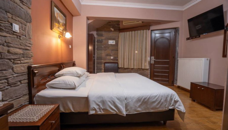Guesthouse Kallinikos - Λουτρά Πόζαρ