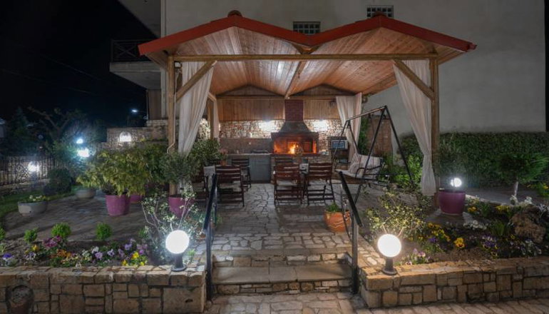Guesthouse Kallinikos - Λουτρά Πόζαρ