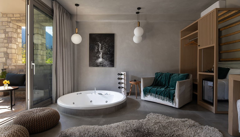 Evora Suites - Γαύρος, Καρπενήσι
