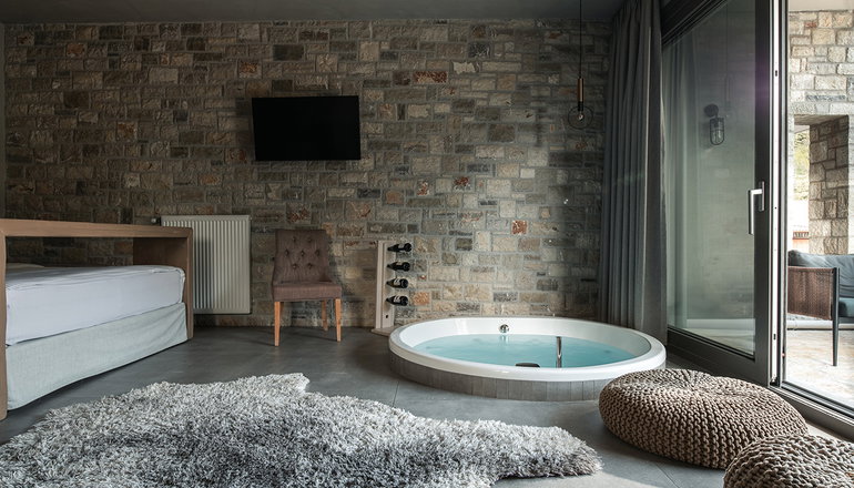 Evora Suites - Γαύρος, Καρπενήσι