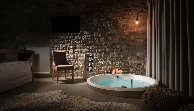 Evora Suites - Γαύρος, Καρπενήσι