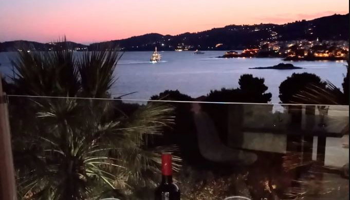 Core Luxury Suites - Σκιάθος