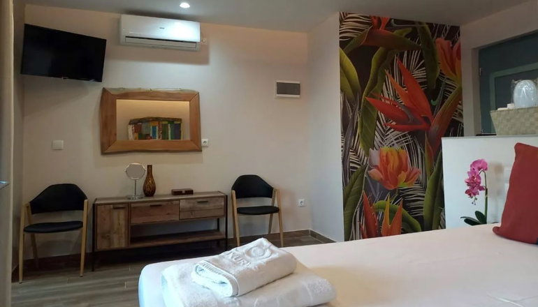 Core Luxury Suites - Σκιάθος