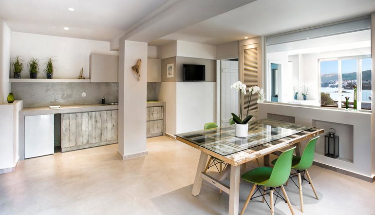 Core Luxury Suites - Σκιάθος