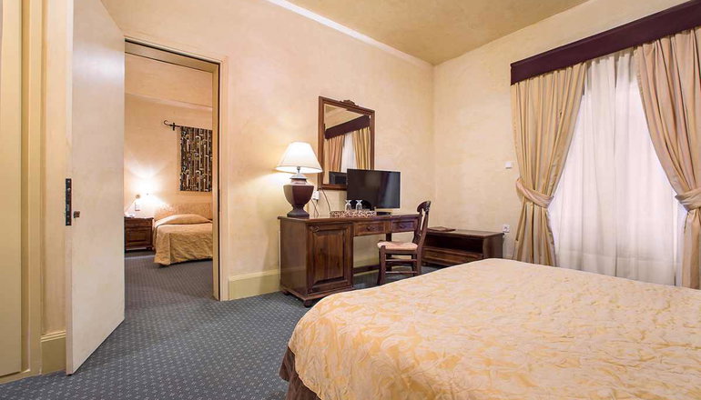 Country Club Hotel & Suites - Μικρό Χωριό, Καρπενήσι