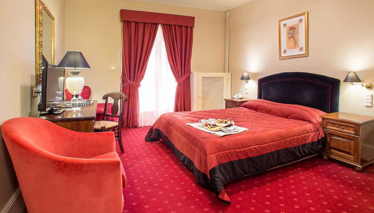 Country Club Hotel & Suites - Μικρό Χωριό, Καρπενήσι