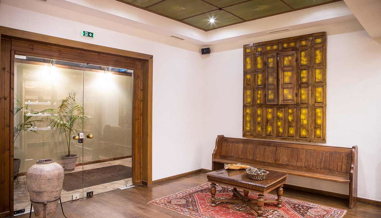 Country Club Hotel & Suites - Μικρό Χωριό, Καρπενήσι