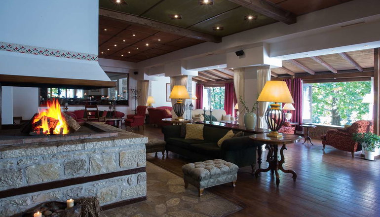 Country Club Hotel & Suites - Μικρό Χωριό, Καρπενήσι