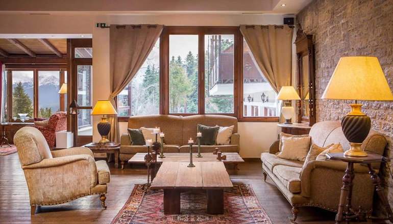 Country Club Hotel & Suites - Μικρό Χωριό, Καρπενήσι