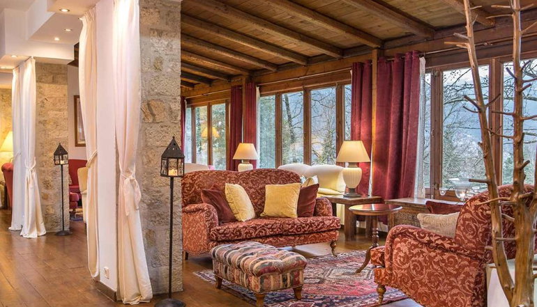 Country Club Hotel & Suites - Μικρό Χωριό, Καρπενήσι