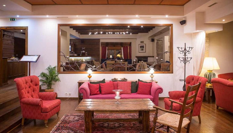 Country Club Hotel & Suites - Μικρό Χωριό, Καρπενήσι