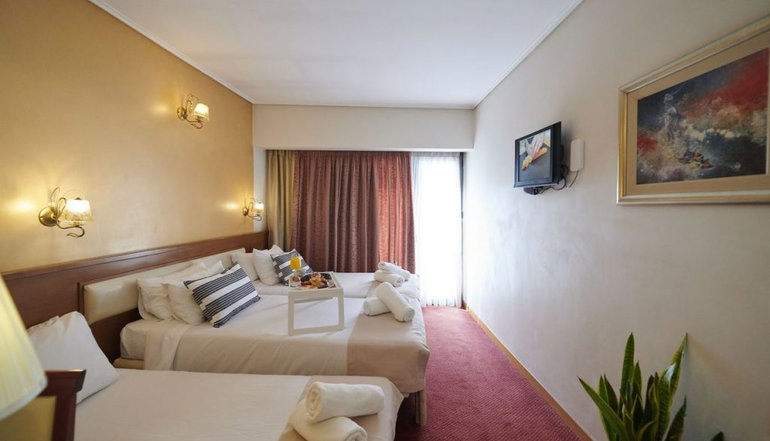 Crystal City Hotel