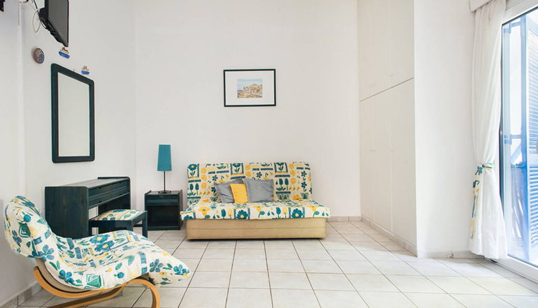 Daphne's Club Hotel Apartments