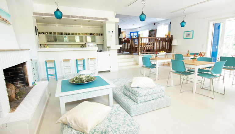 Daphne's Club Hotel Apartments