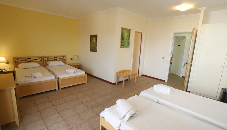 Dassia Holiday Club
