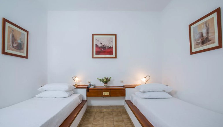 Delfinia Hotel & Bungalows - Μόλυβος, Λέσβος