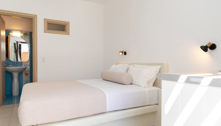 Depis Place Studios & Apartments