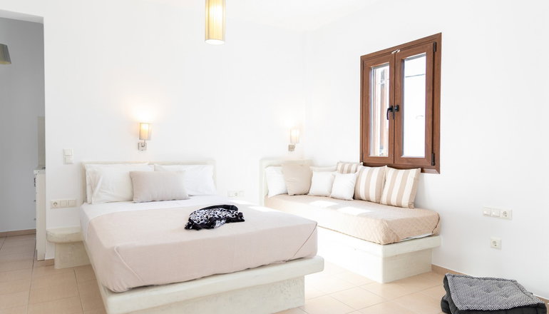 Depis Place Studios & Apartments