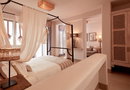 Diles & Rinies Villas