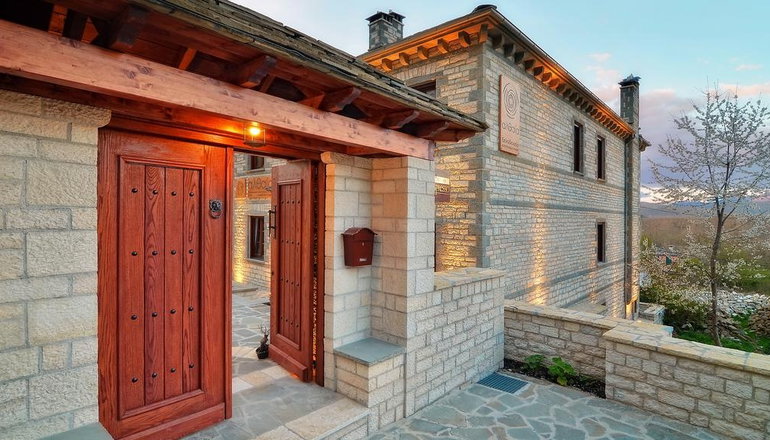 4* Dilofo Hotel Luxury Suites