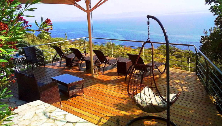 Dio Guesthouses Leonidio