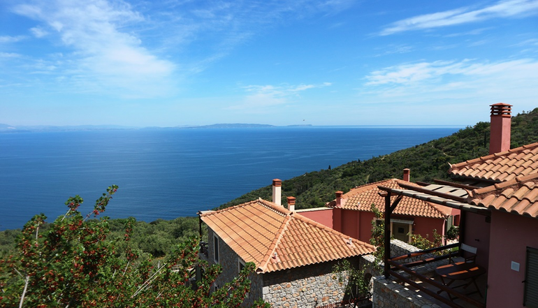 Dio Guesthouses Leonidio