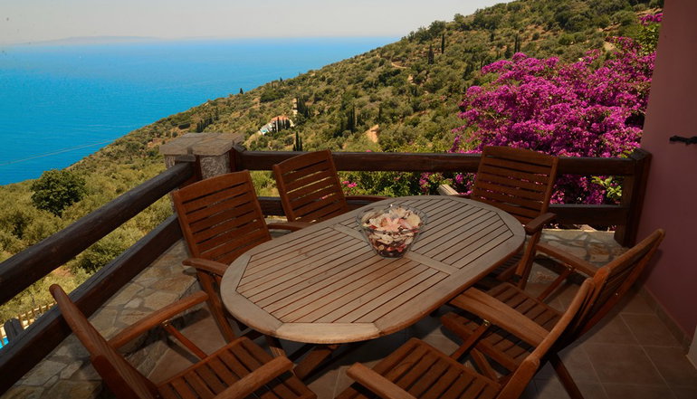 Dio Guesthouses Leonidio