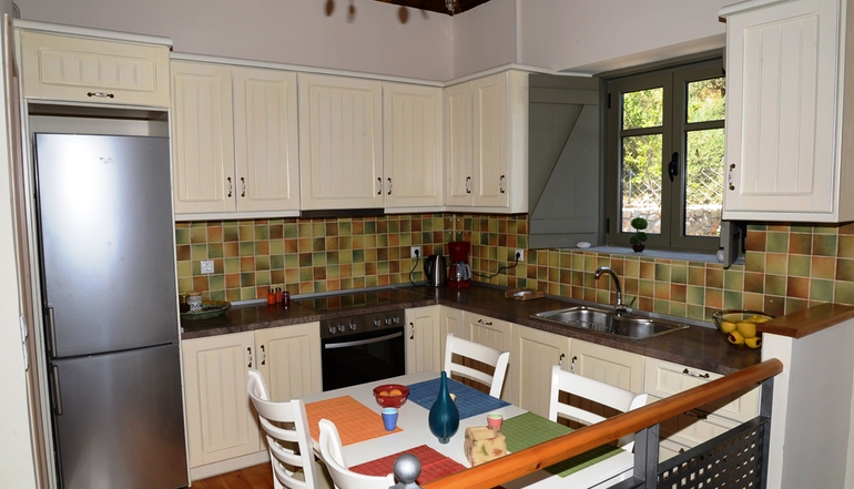 Dio Guesthouses Leonidio