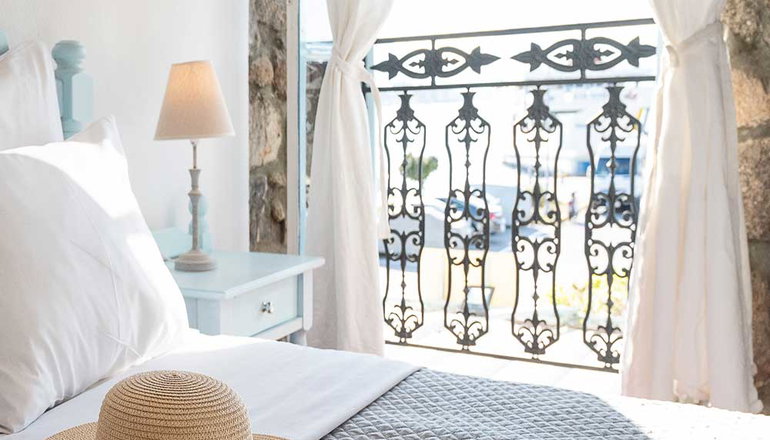 Dionysos Hotel