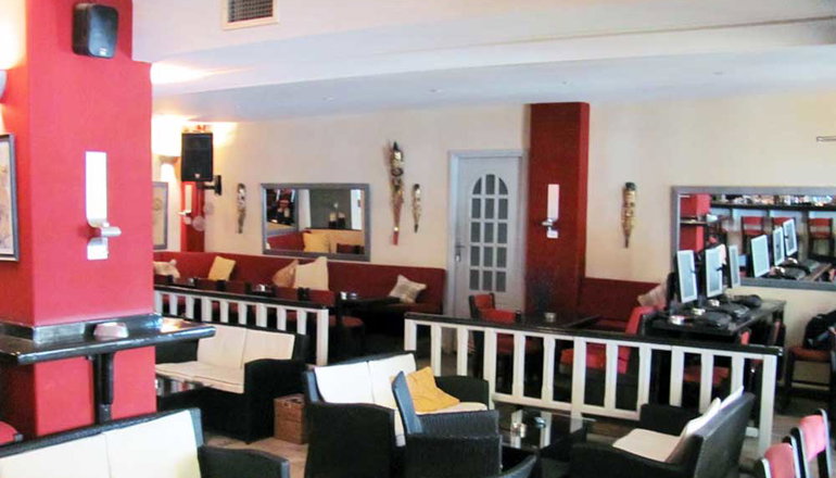 Dionysos Hotel