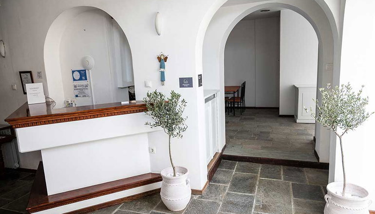 Dionysos Hotel