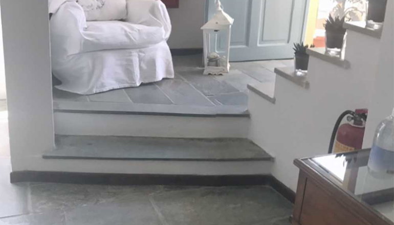 Dionysos Hotel