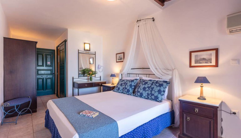 Dionysos Hotel Agistri - Σκάλα, Αγκίστρι