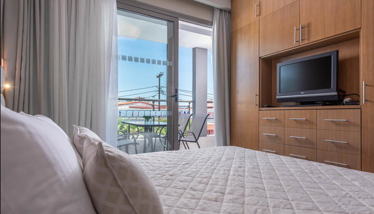 Dionysos Hotel & Suites