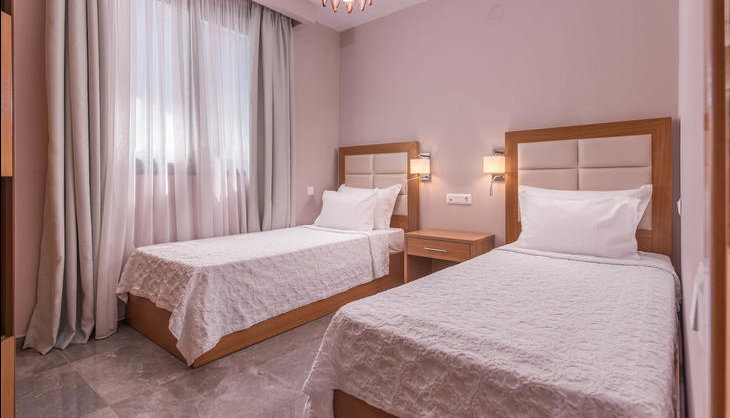 Dionysos Hotel & Suites