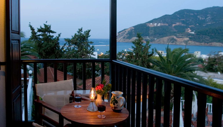 Dionyssos Hotel - Σκόπελος
