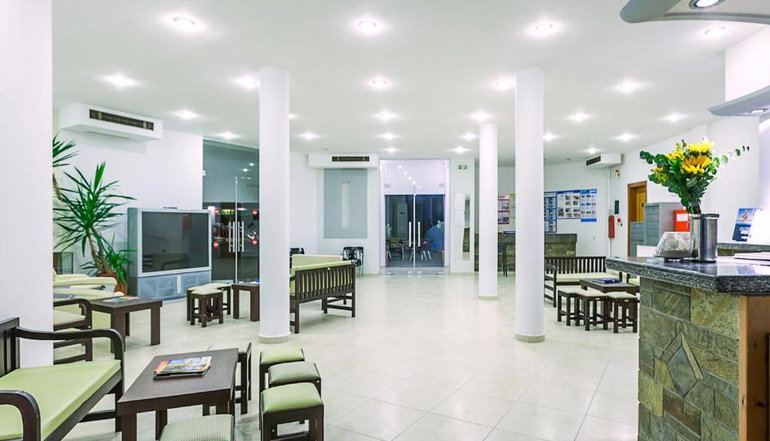 Dolphin Beach Hotel