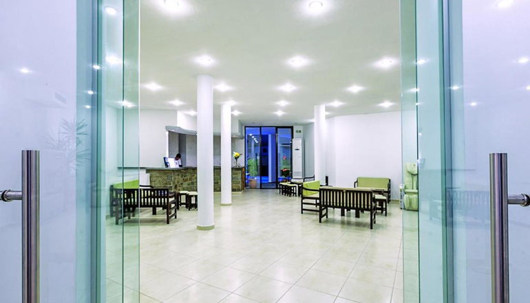 Dolphin Beach Hotel