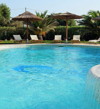 Dolphin Kastraki Studios & Apartments