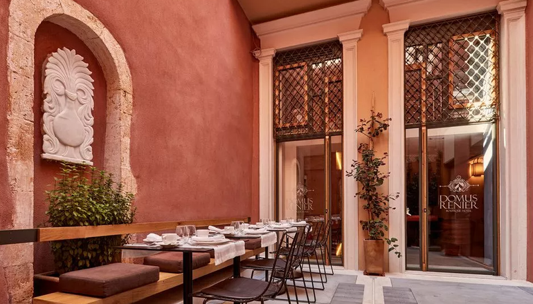 Domus Renier Boutique Hotel