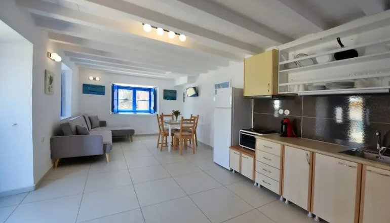 Douskos Guest House - Ύδρα