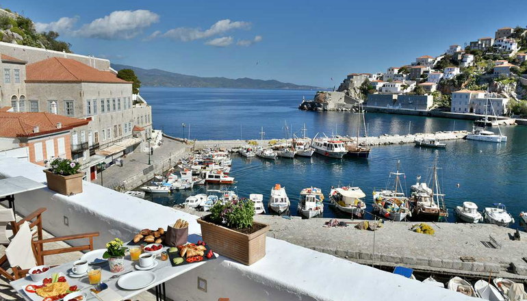 4* Douskos Port House