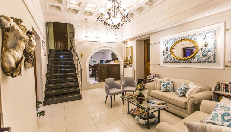 Paradise Hotel