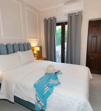 Paradise Hotel