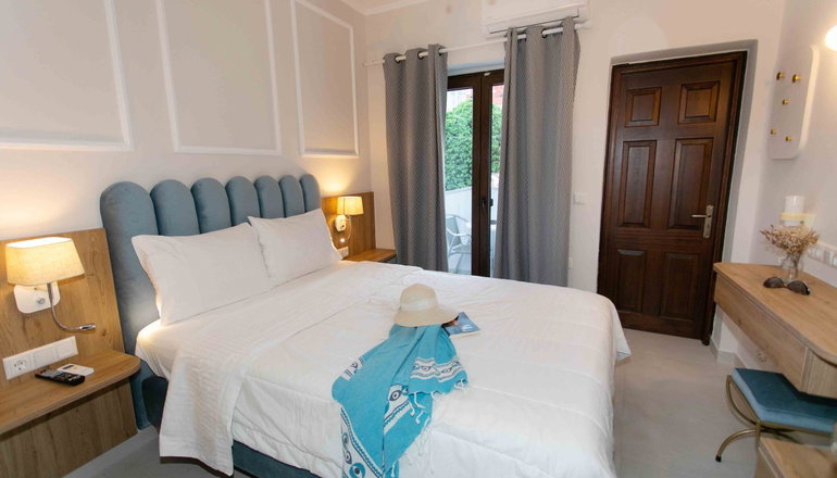 Paradise Hotel