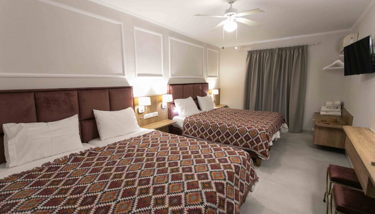 Paradise Hotel