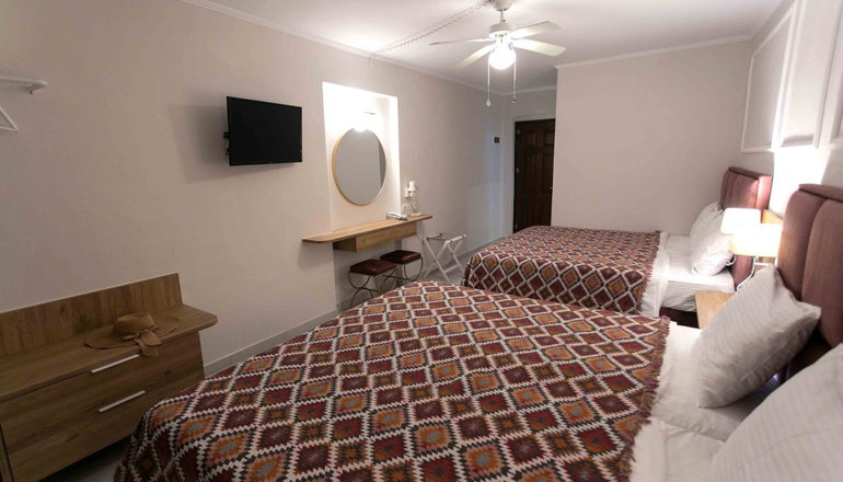 Paradise Hotel